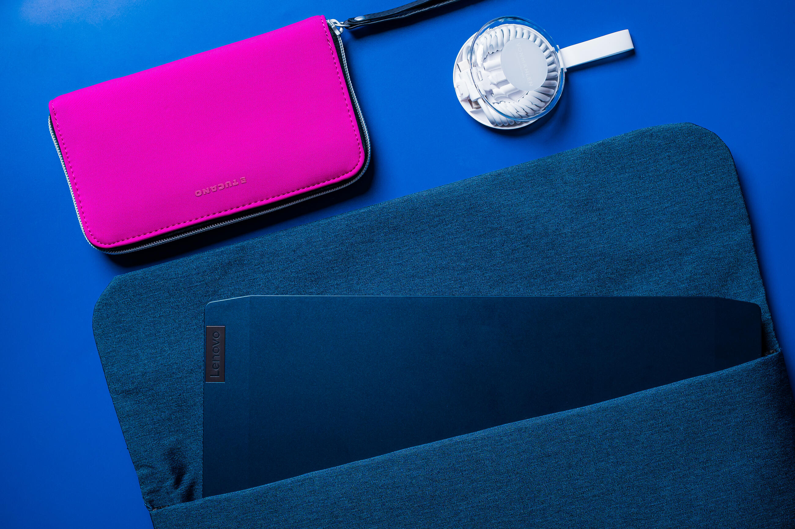 Stylově v kanclu i na ulici