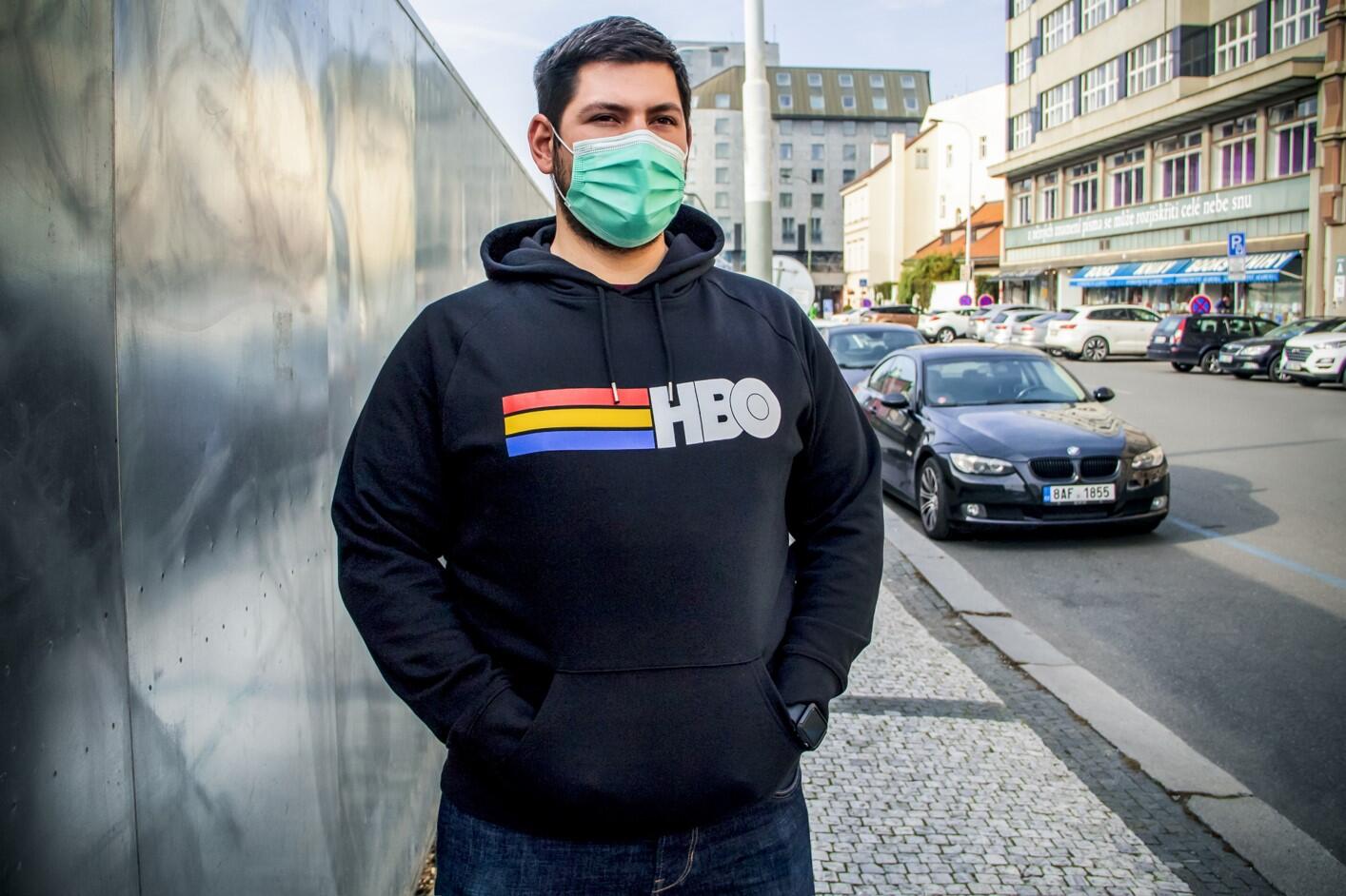 Logo HBO z roku 1975 na mikině