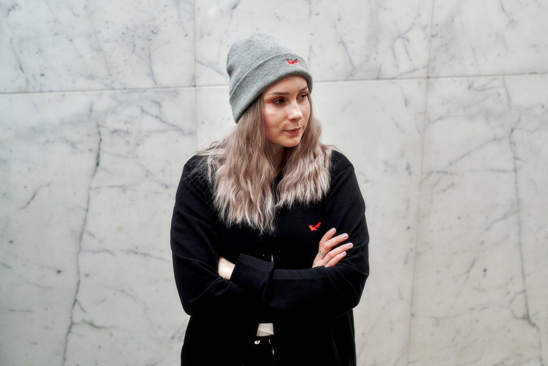 Čepice s výšivkou