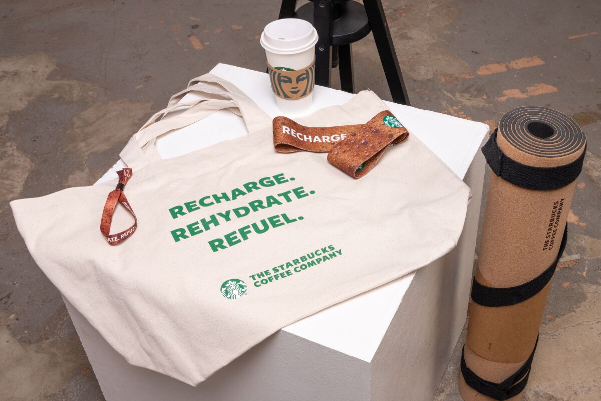 Starbucks: Fitness merch pro influencery s kávovou DNA