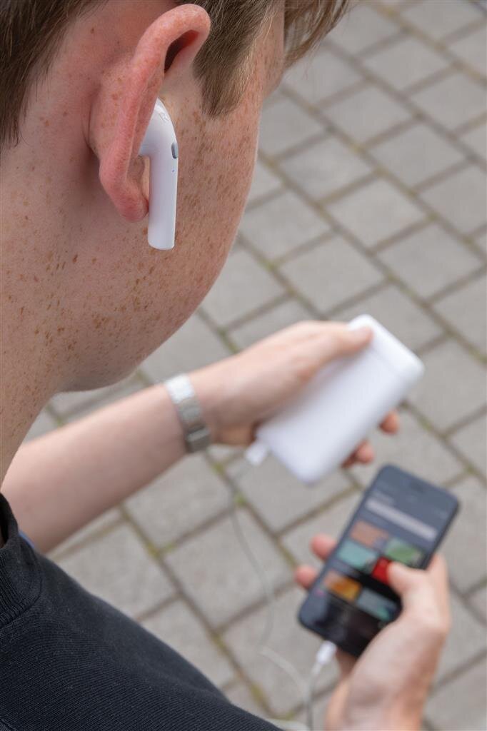 Earbuds s powerbankou